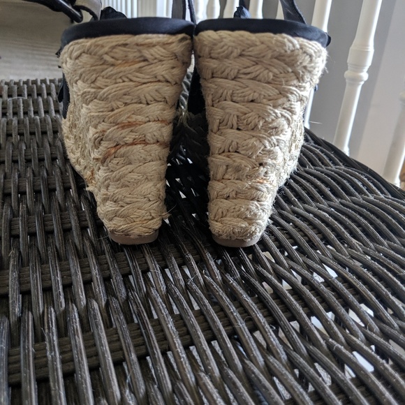 🔥 Fergalicious Wedges - Picture 3 of 8